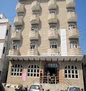 Suvidha Deluxe Hotell Haridwār Exteriör bild